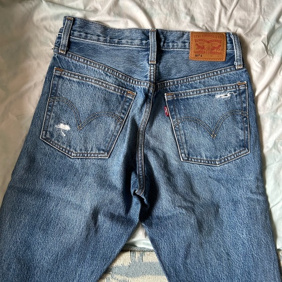 Levi’s 501 Skinny - Picture 2 of 6